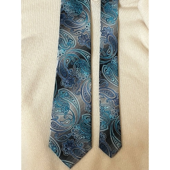 Bespoke New York Paisley Silk Blend Men's Tie Blue‎ Silver Black